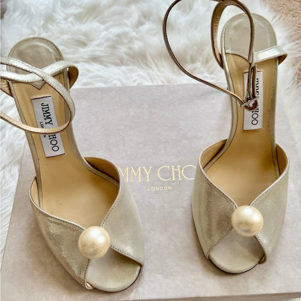 RARE, Beautiful Jimmy Choo Pearl-Embellished Gold shimmer heel - size 10